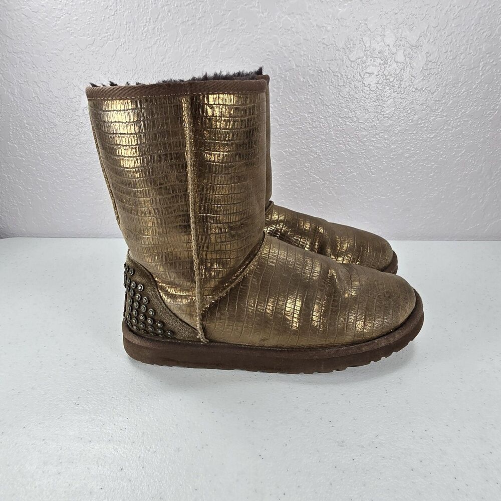 UGG Classic Short Boots Womens Size 8 Gold Leather Lizard Embossed Studded